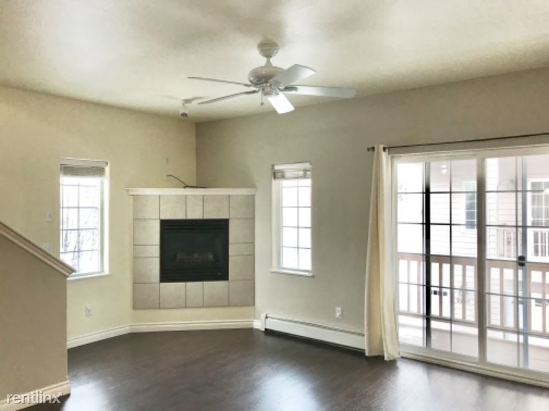 Primary Photo - 2 br, 1.5 bath Townhome - 9221 Commons Place