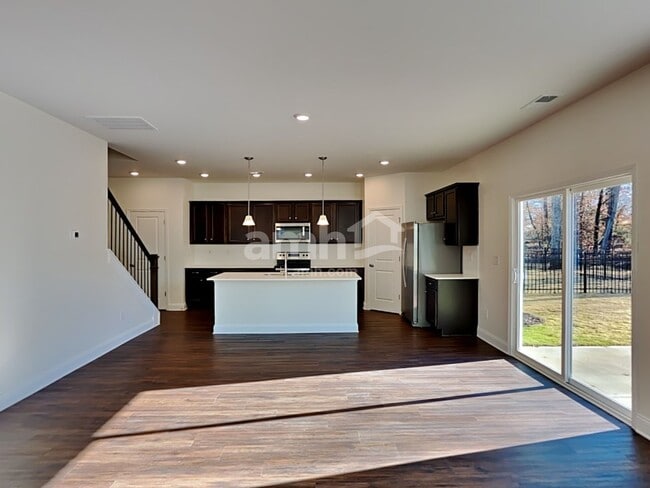 Foto del edificio - 602 Rivermist Dr