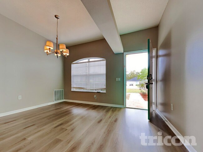 Building Photo - 3394 Irondale Ave