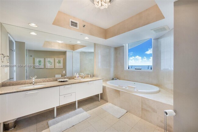 Foto del edificio - 17201 Collins Ave