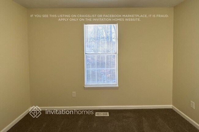 Foto del edificio - 15 Tracey Ln