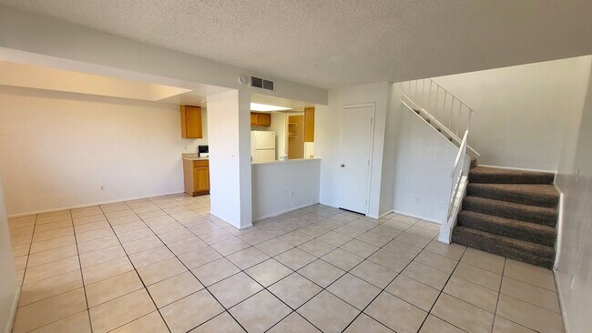 Foto del edificio - FIRST MONTH RENT FREE!!!AFFORDABLE UNIT ON...