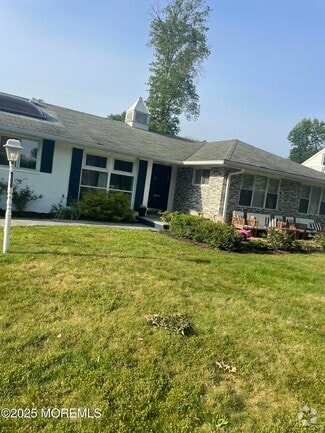 Building Photo - 506 Roseld Ave