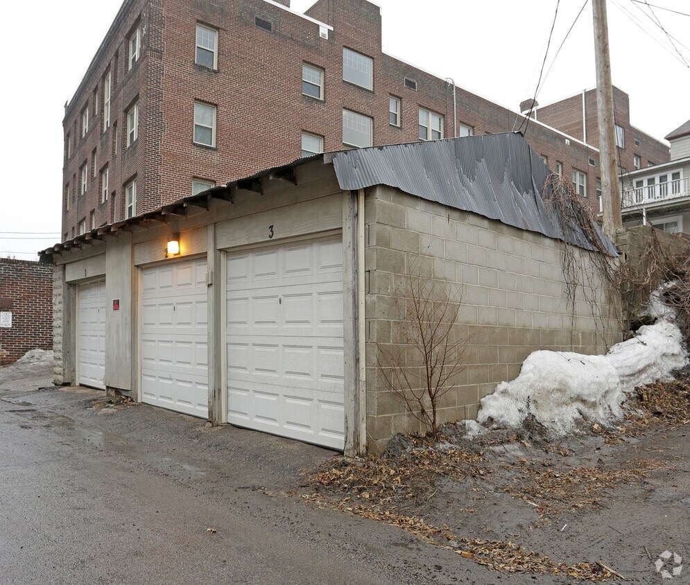 186 Summit Ave, Saint Paul, MN 55102 Apartments in Saint Paul, MN