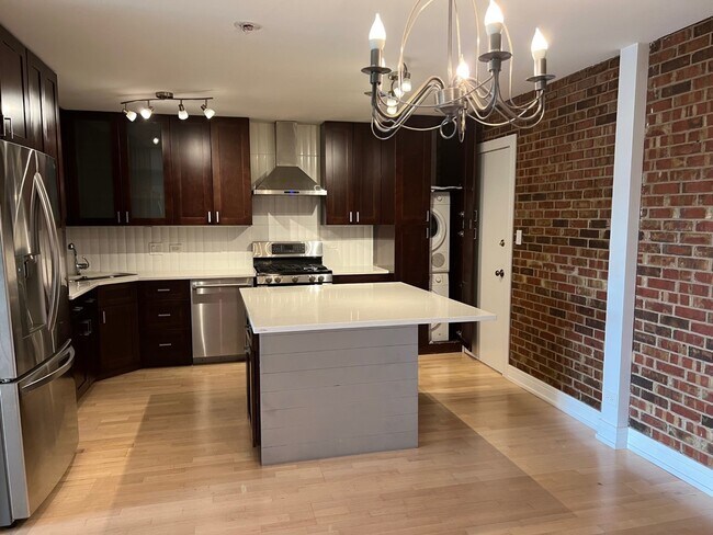 Foto del edificio - 129 S Spruce Ave