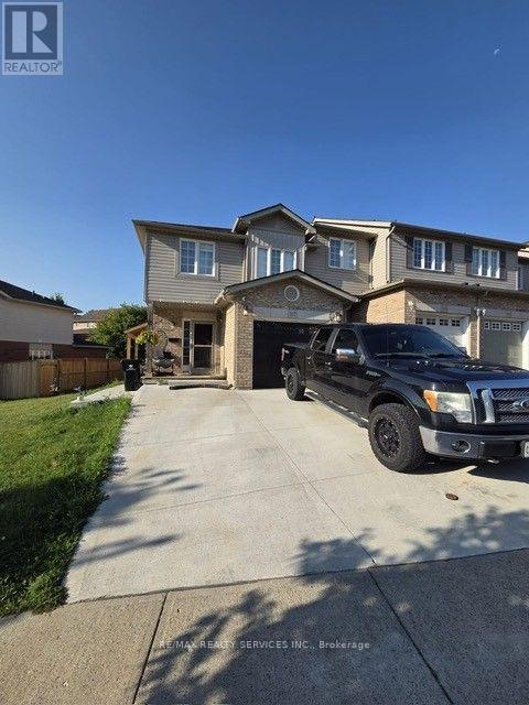 Building Photo - 317 Briarmeadow Dr