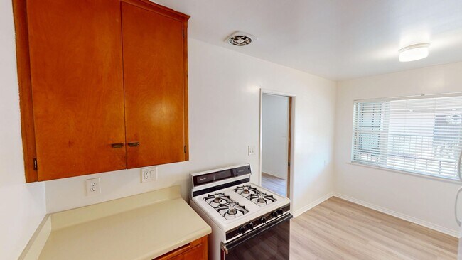 Foto del edificio - 1030 Isabella Ave