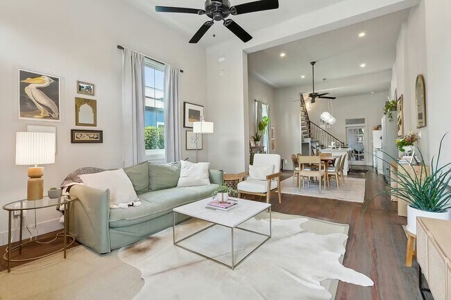 Foto del edificio - 719 Philip St