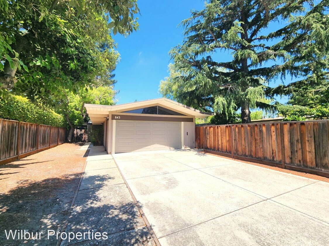 Foto principal - 4 br, 2 bath House - 843 Marshall Drive