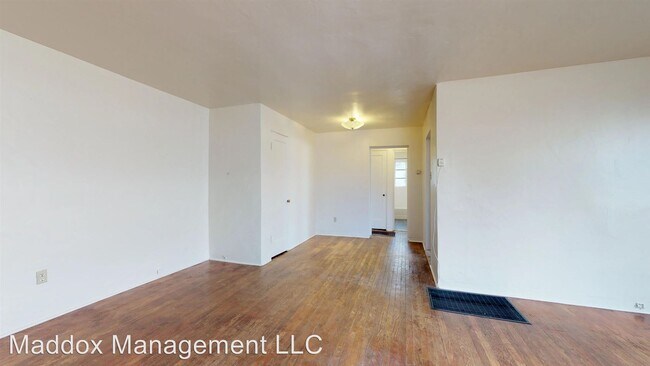 Foto del edificio - 1105-1107 Lead Ave SW
