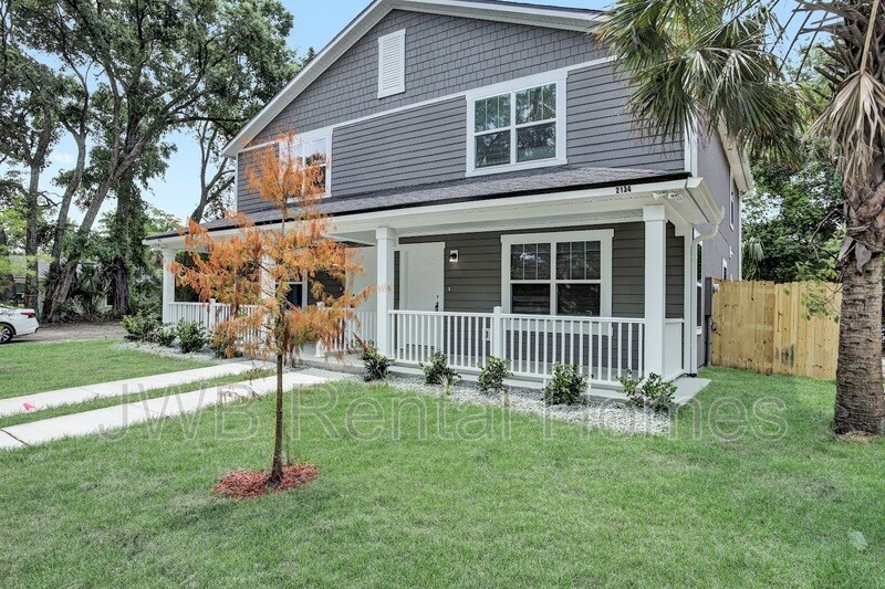 Primary Photo - 2134 Clemente Dr