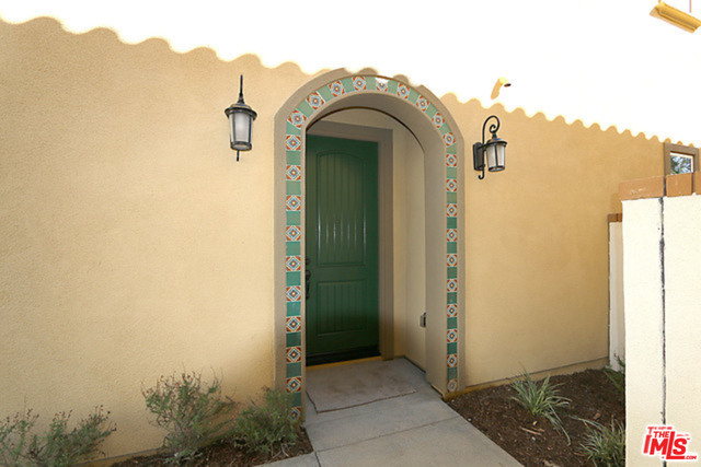 Building Photo - 405 Encanto Ln