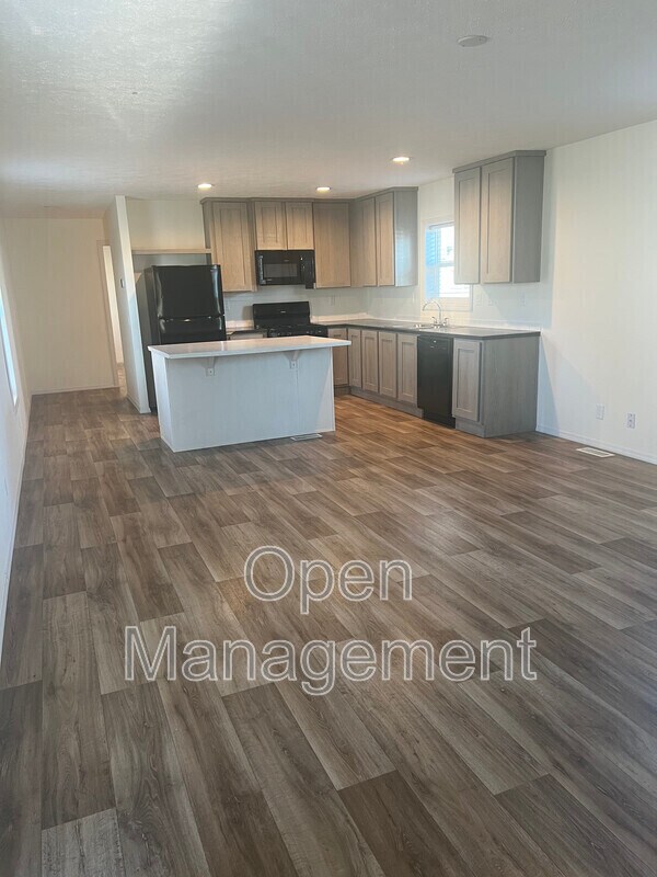 Building Photo - 1215 Monte Carlo Dr