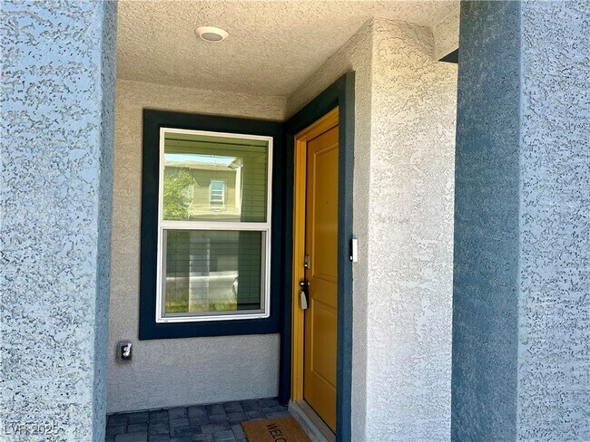 Foto del edificio - 4862 Orchid Rdg Ave