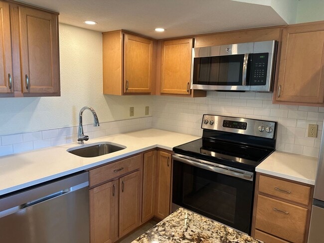 Building Photo - South Boulder Walkout Basement ADU - all utilities included!