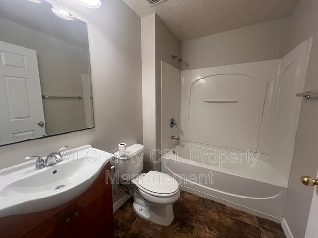 Building Photo - 2435 Lacerta Dr