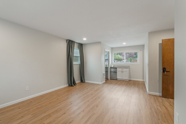 Photo - 13265 SW Barlow Rd House