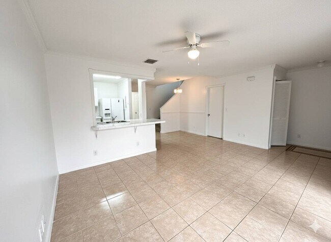 Foto del edificio - 130 Cypress Way W