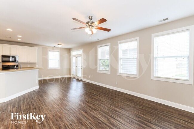 Building Photo - 108 Scrapbook Ln