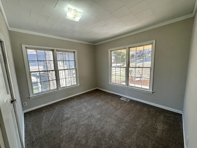 Building Photo - 4028 40th Ave N