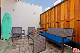 Building Photo - 1133 24th St