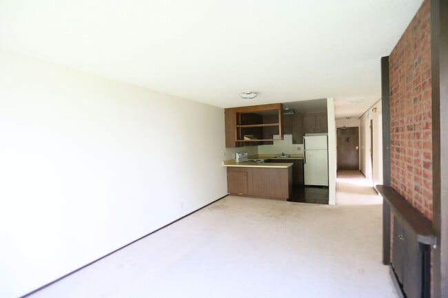 Foto del edificio - 102 Locksley Ave