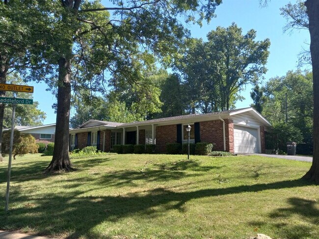 Foto del edificio - Beautiful Chesterfield Home in Desirable High Valley Neighborhood