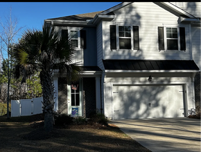 Building Photo - 1686 Mermentau St