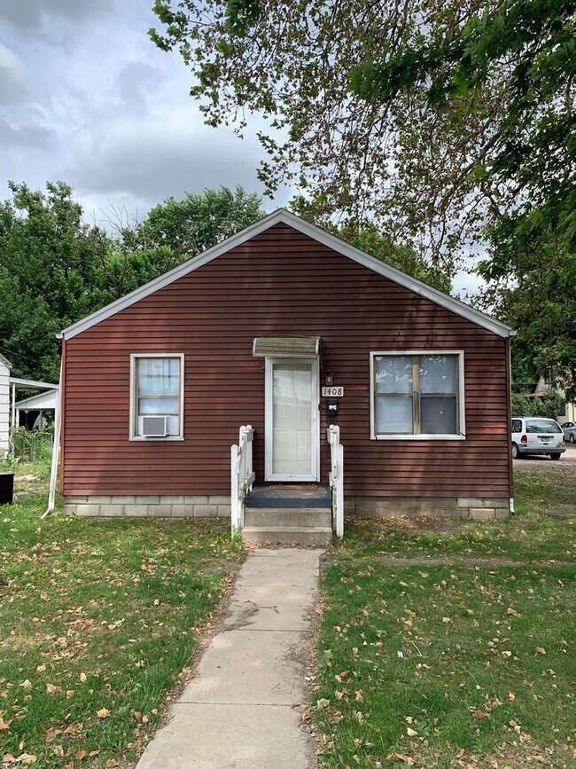 Building Photo - 1408 N 15th St