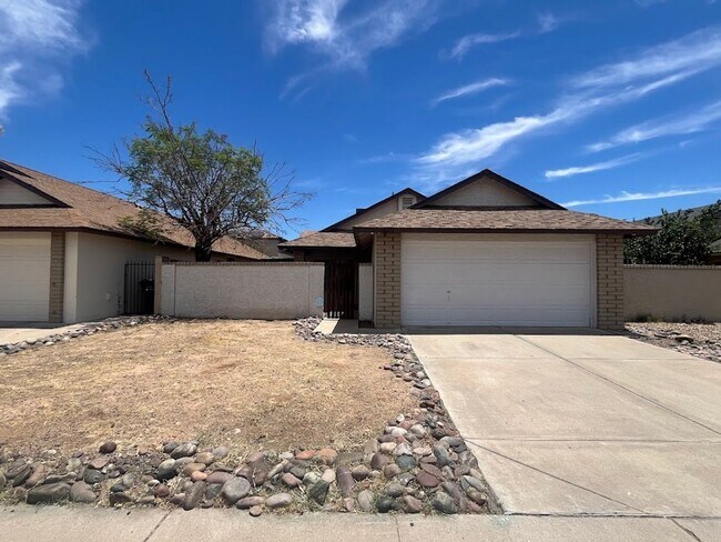 Building Photo - Charming 2 Bedroom, 2 Bathroom Home for Rent!