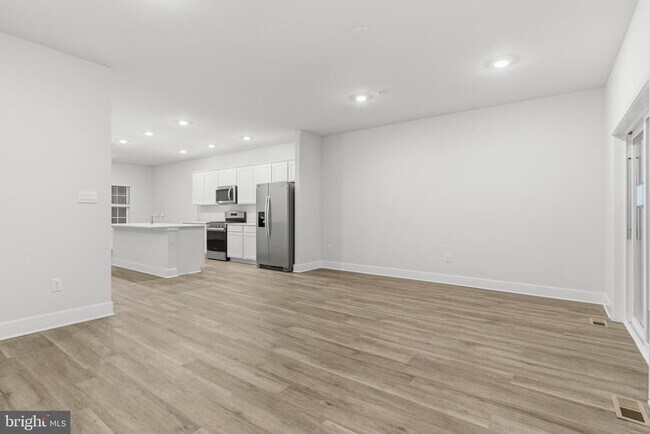 Foto del edificio - 5221 Manor Park Dr