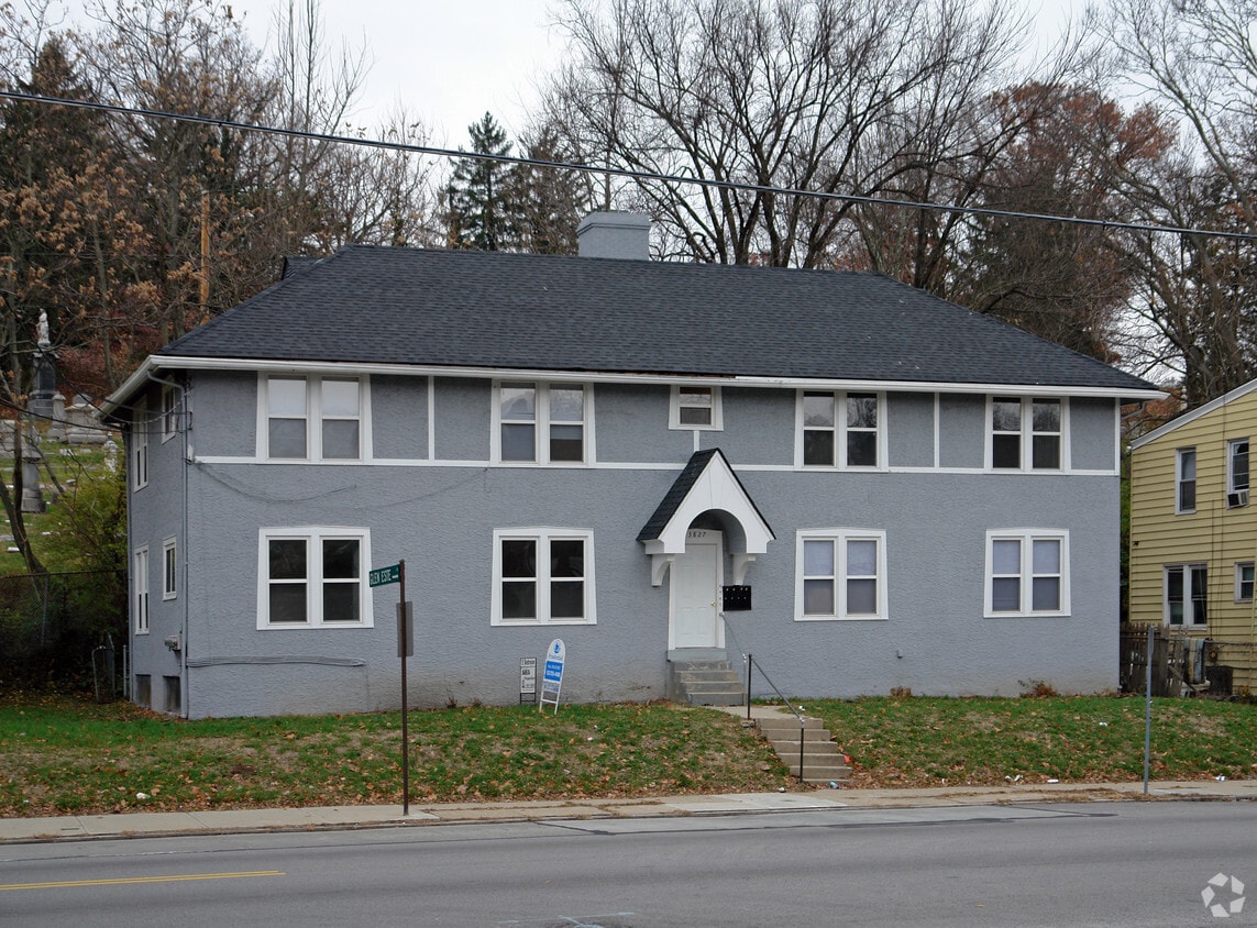 Primary Photo - 3827 Vine St