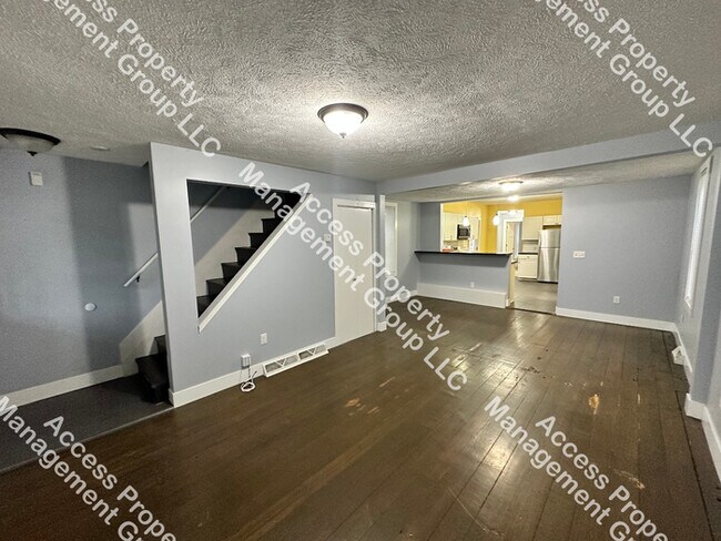 Building Photo - By GVSU Pew Campus 3 Bed 2 Bath home