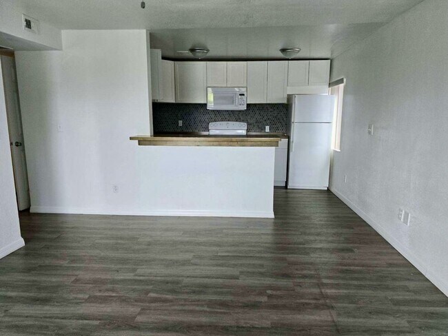 Foto del edificio - 1 bedroom / 1 bath condo in Crestview Villas