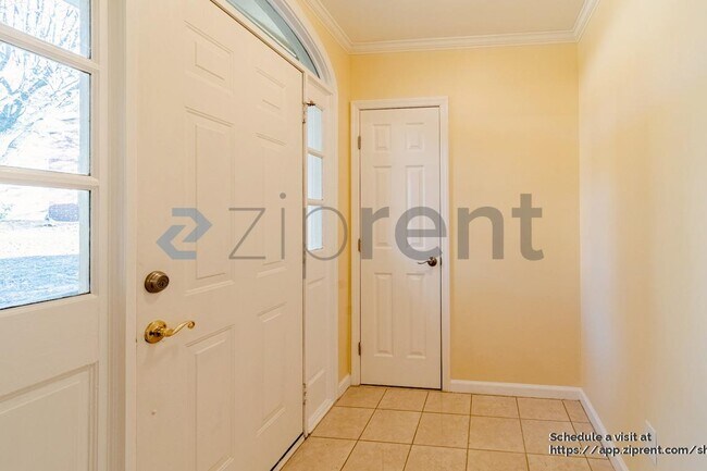 Foto del edificio - 8533 Sawyer Brown Rd