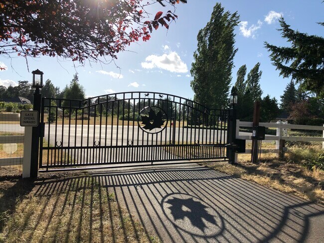 Private Security Gate - 6236 Cate Farm Ct SE
