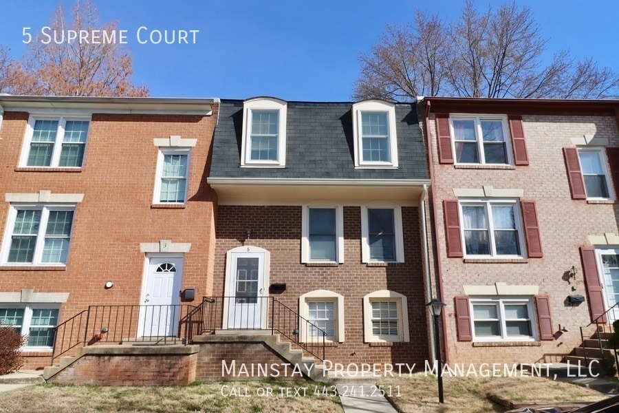 4 Bedroom Townhome W/ Fenced Yard & Finish... Townhouse for Rent in
