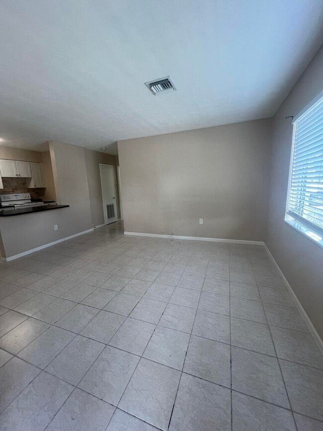 Foto del edificio - 1037 N Victoria Park Rd