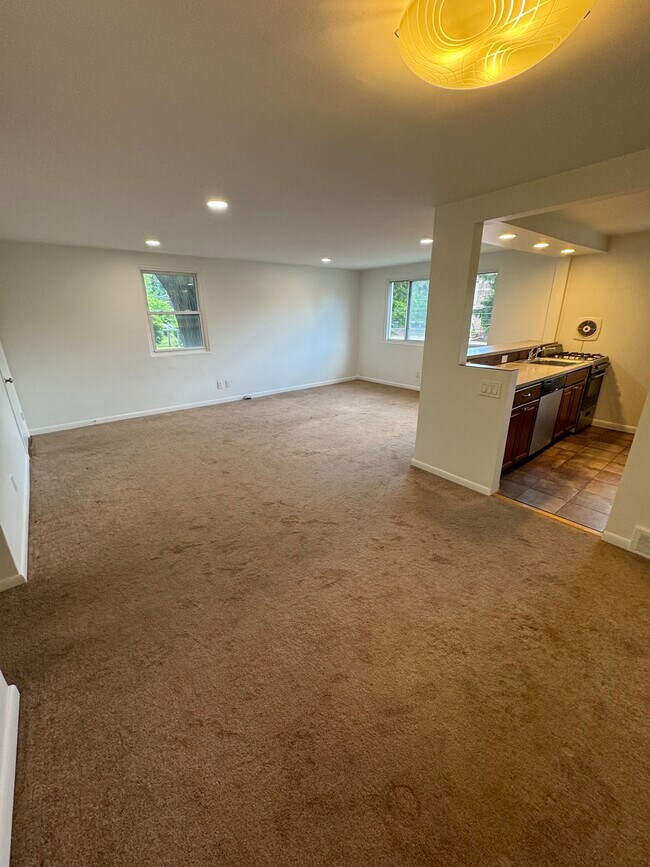 36 Hillcrest Rd Unit B, Erdenheim, PA 19038 Apartments in Erdenheim