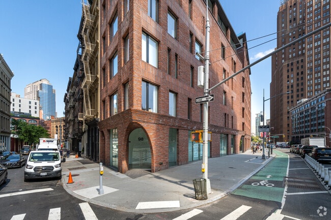 Building Photo - 100 Franklin