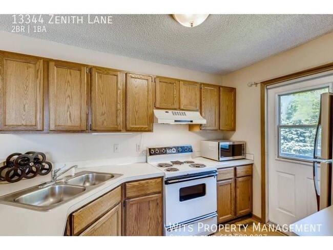Building Photo - Fantastic 2 Bedroom, 1 Bathroom Townhouse