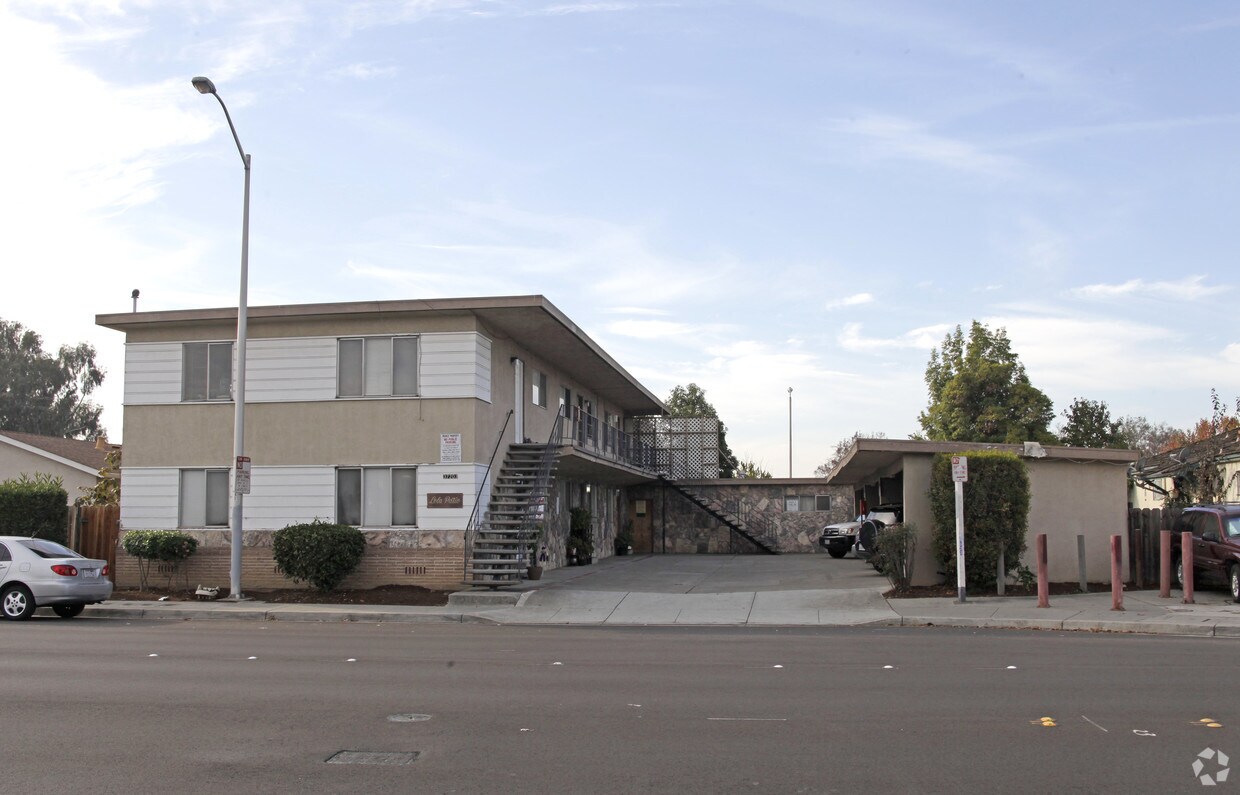 Primary Photo - 37203 Cedar Blvd