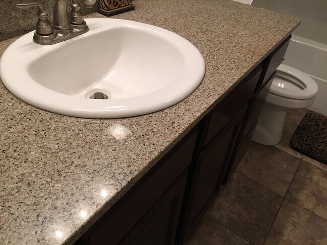 Foto del edificio - 205 Ashley Dr