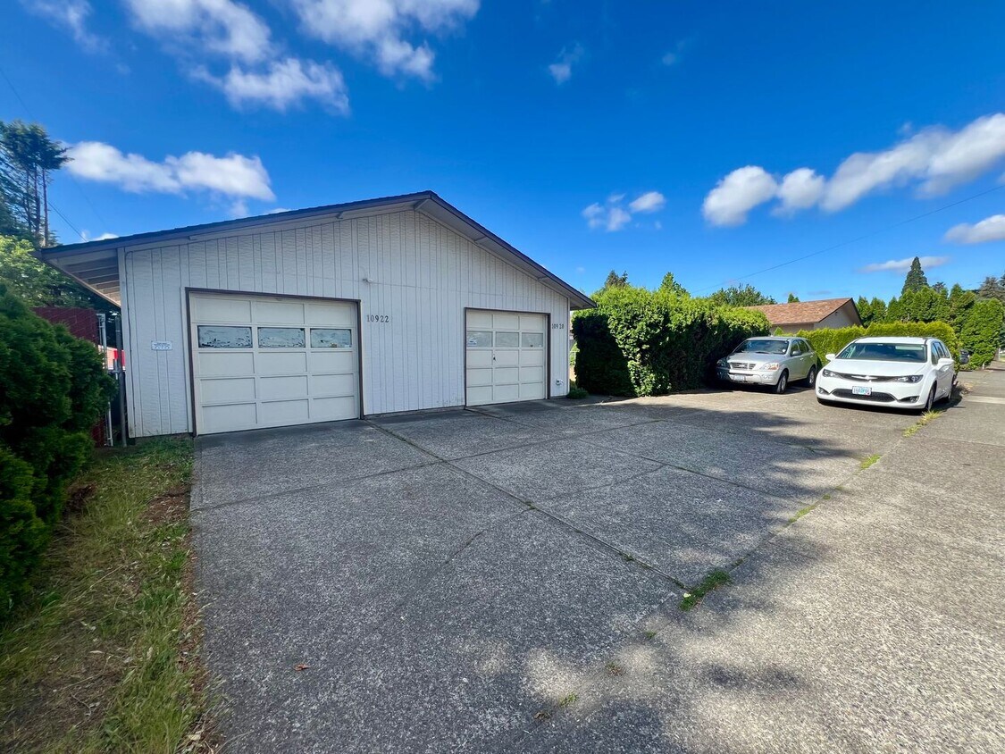 Foto principal - 10920-10922 NE Glisan St