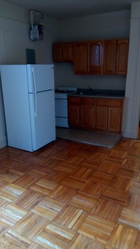 Foto principal - 2191 Ryer Ave