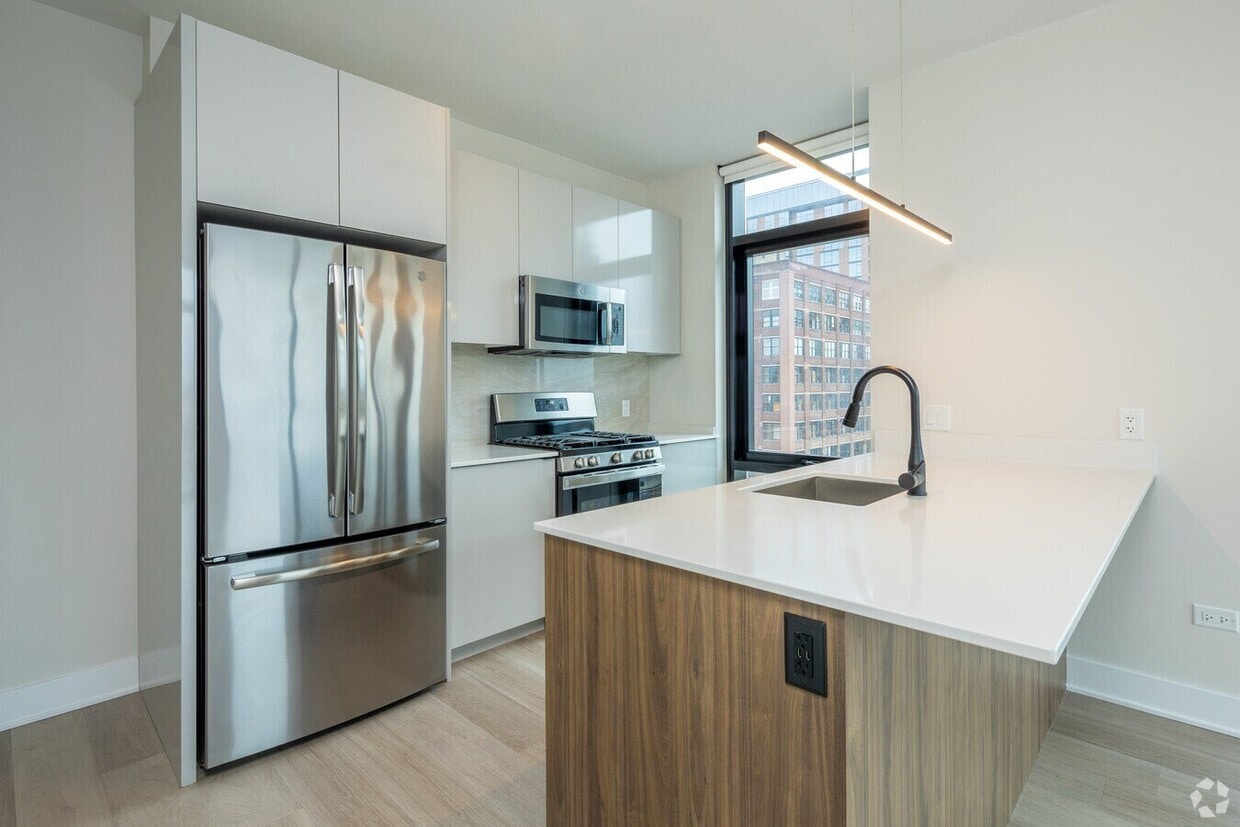 Photo - 1137 W Tilden St (Chicago, IL)