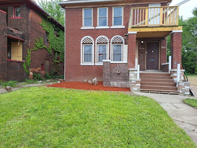 Building Photo - 3242 Tyler St