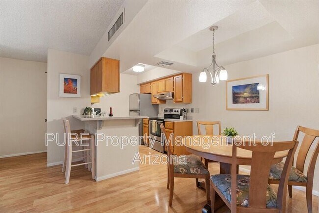 Foto del edificio - 4444 E Paradise Village Pkwy N