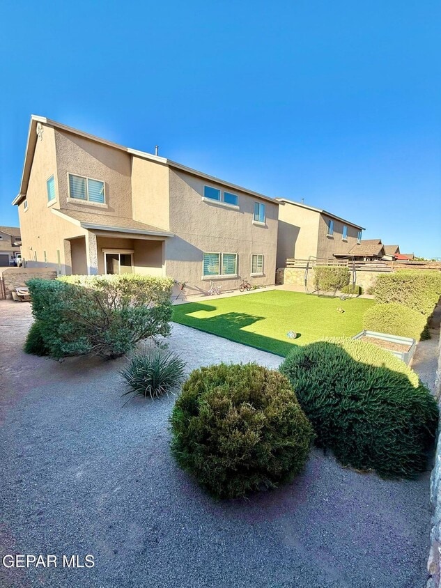 Foto principal - 14813 Bert Cameron Ave