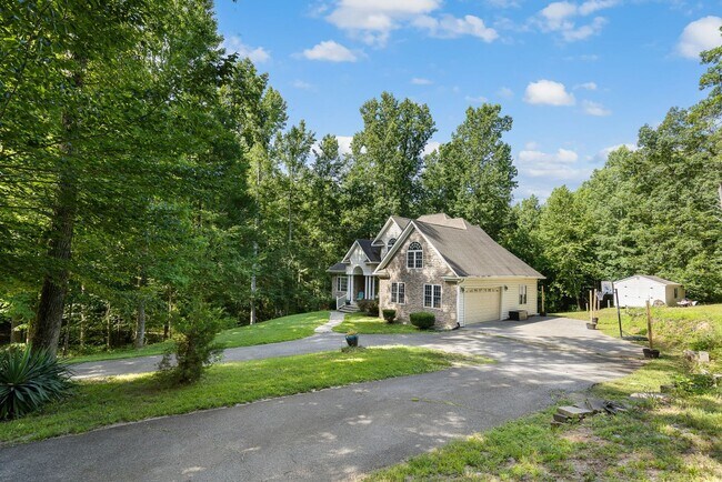 Foto del edificio - OPEN HOUSE SUNDAY - STUNNING RENOVATED HOM...
